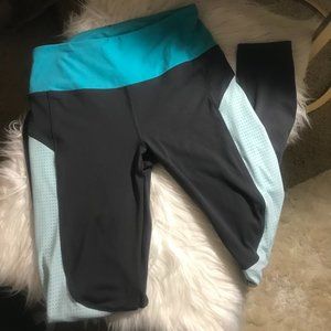 Victoria's Secrets knockout leggings NWT